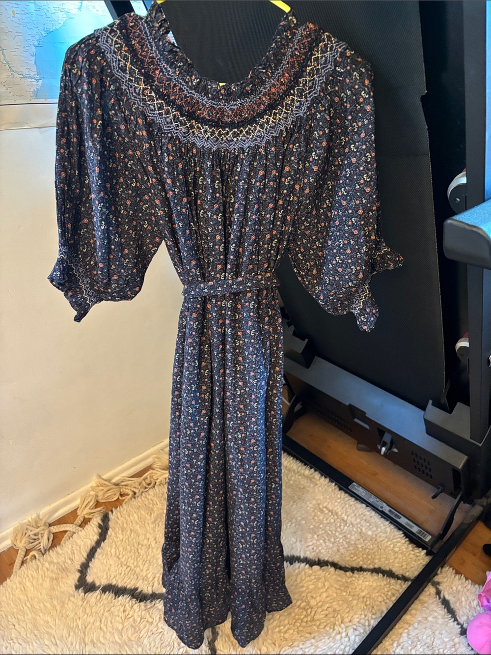 Doen Floral Smocked Dress - Picture 3 of 17
